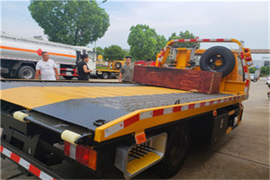 复兴区附近拖车电话号码服务